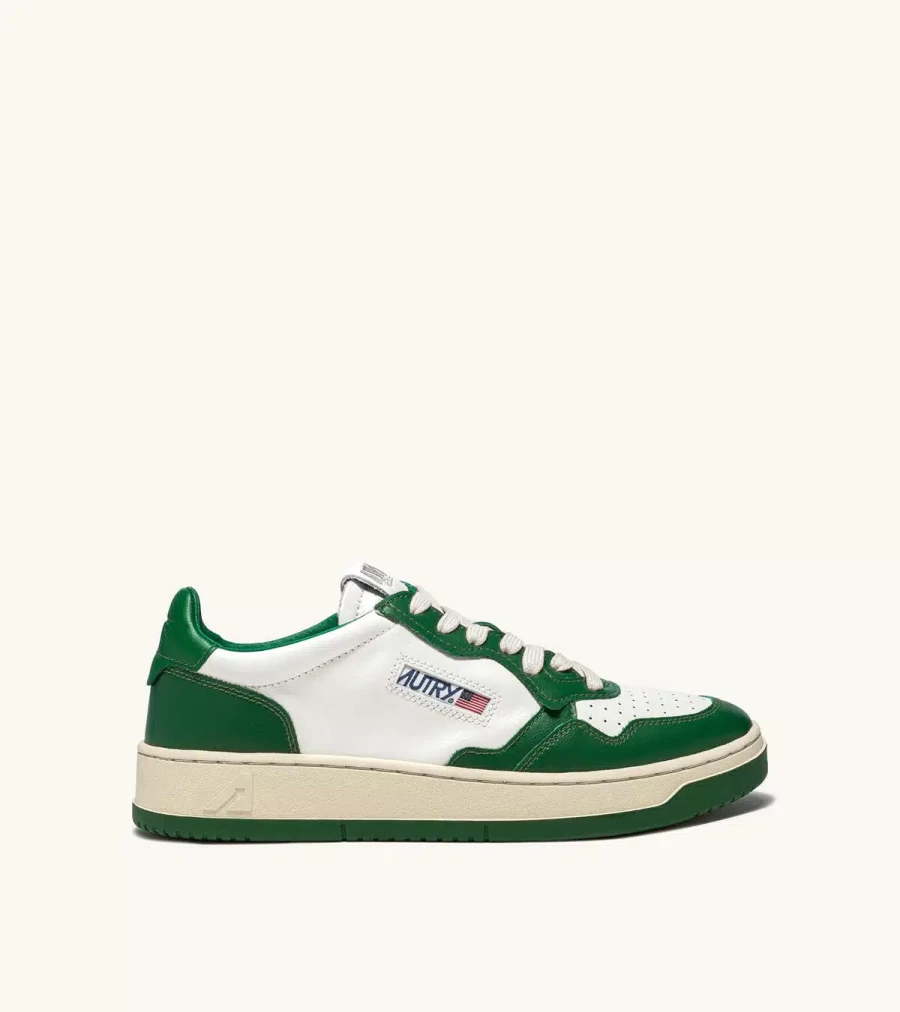 AUTRY Medalist Low Top Leather Sneakers in White and Green - Classic Two-Tone Design