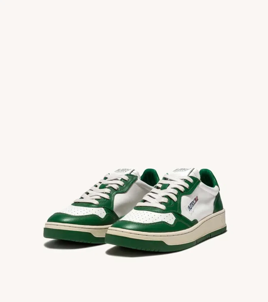 AUTRY Medalist Low Top Leather Sneakers in White and Green - Classic Two-Tone Design