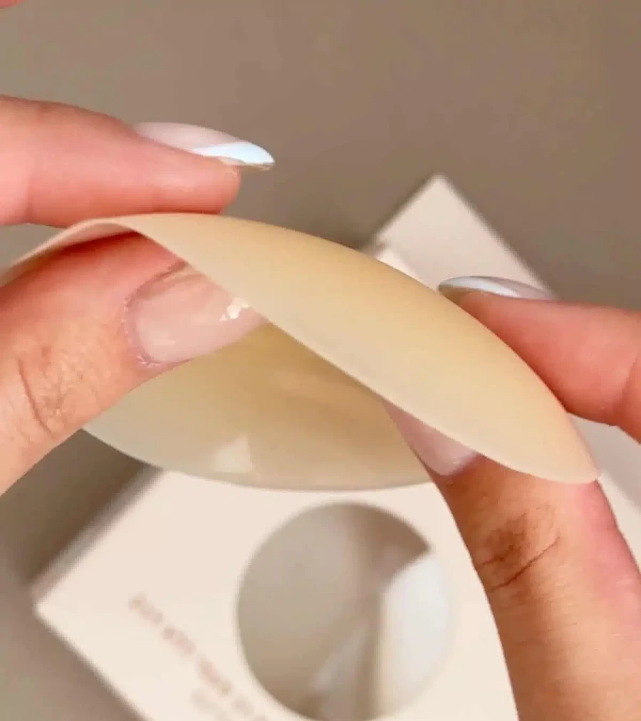 ISABELLE Nipple Covers - Seamless Adhesive Bra - Atelier Talia Sol - Invisible Pasties for Women - Reusable Breast Petals