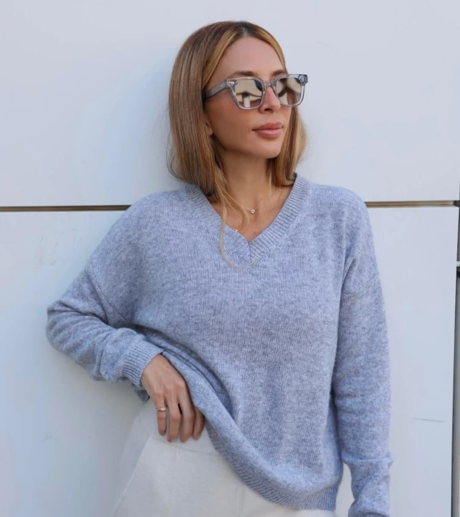 MADE IN ITALY Cashmere Blend V-Neck Jumper Gray by Atelier Talia Sol | Luxury Italian Knitwear