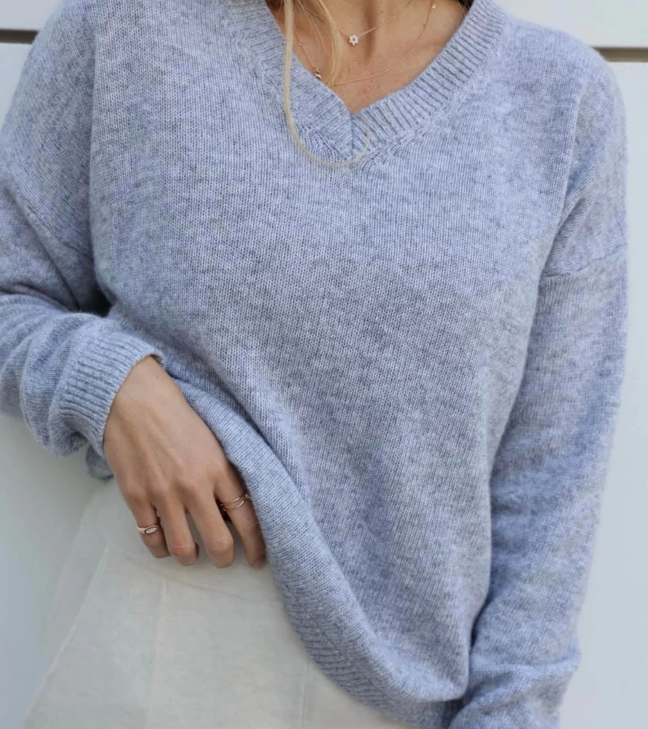 MADE IN ITALY Cashmere Blend V-Neck Jumper Gray by Atelier Talia Sol | Luxury Italian Knitwear