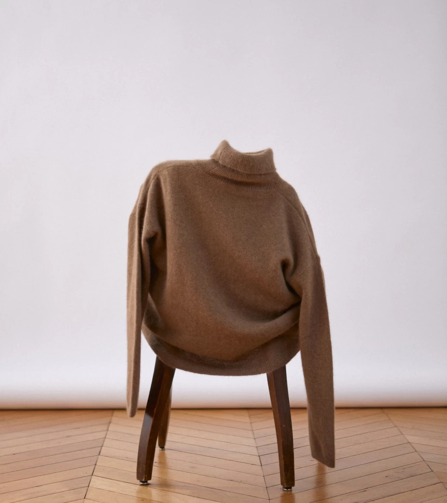 MAJESTIC FILATURES Cashmere Turtleneck Sweater - Bison Brown - Luxury Knit Jumper for Men & Women